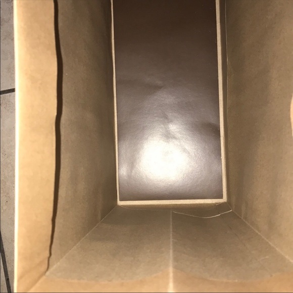 UGG GIFT BAG ADD TO BUNDLE!!! - Picture 2 of 6